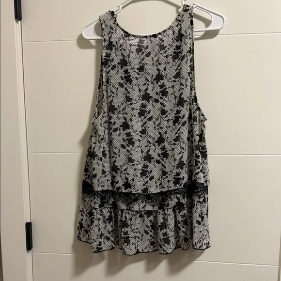 CAbi Monochrome Floral Lace Camisole - Picture 2 of 6